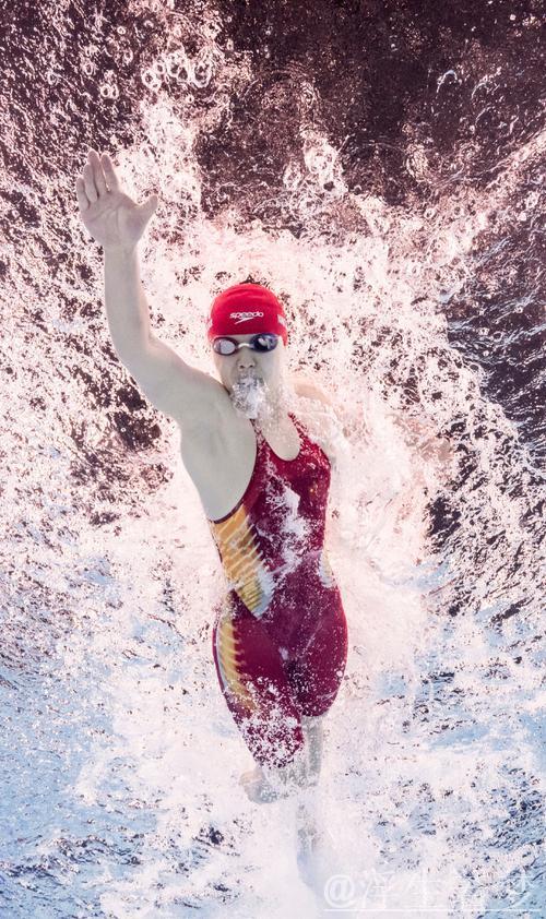 花样游泳观赛视角:水面观艺术,水下看技术 花样游泳观赛视角:水面观艺术,水下看技术